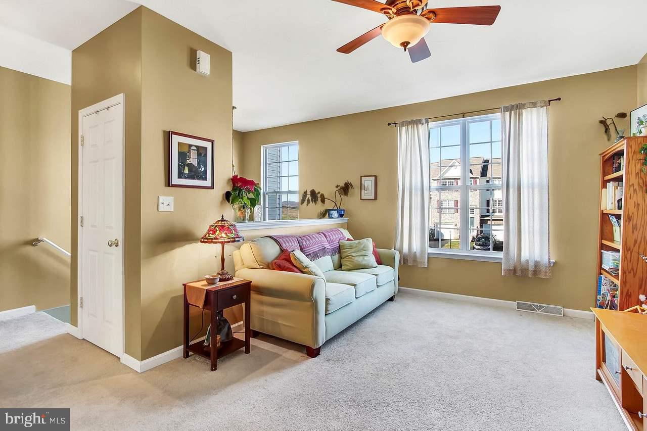 JACKSON HEIGHTS - Residential
