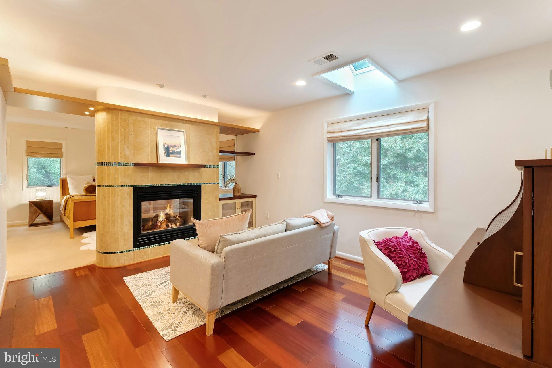 WOODSFIELD - Residential