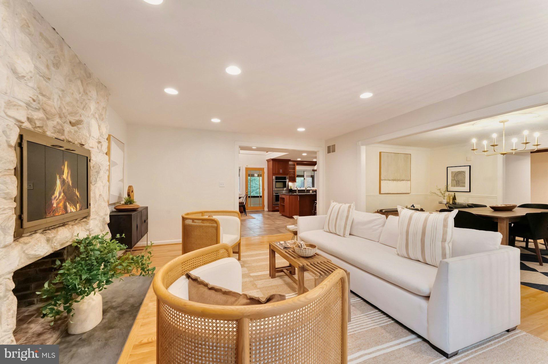 WOODSFIELD - Residential