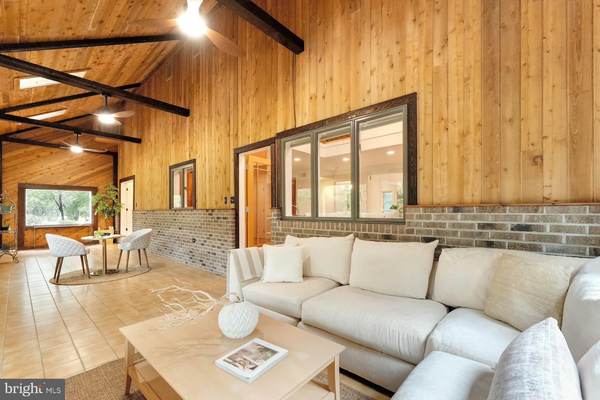 WOODSFIELD - Residential