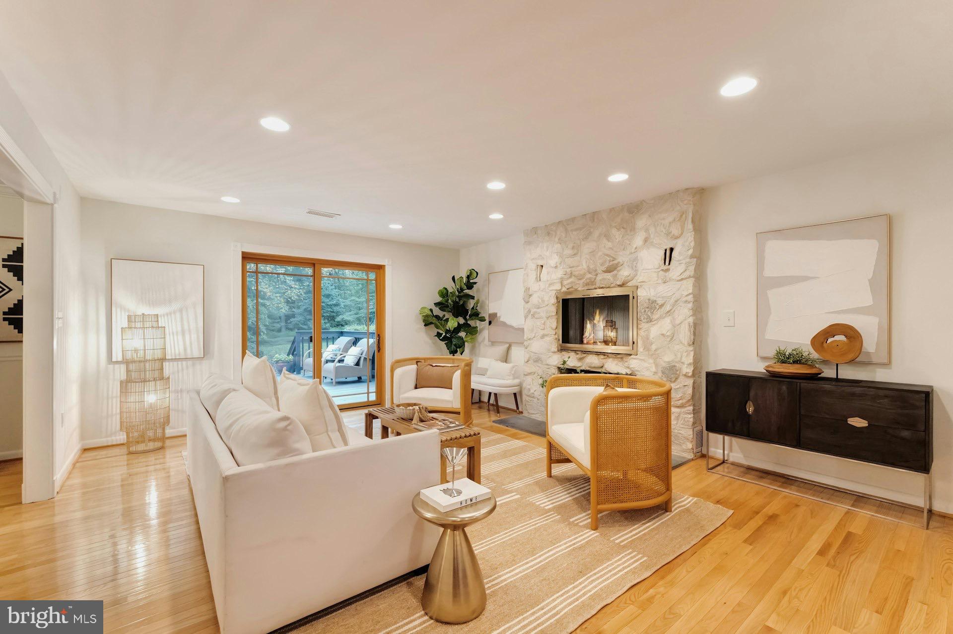 WOODSFIELD - Residential