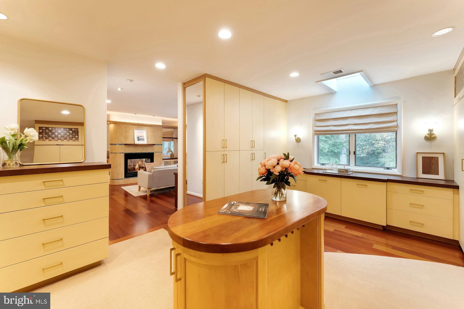 WOODSFIELD - Residential