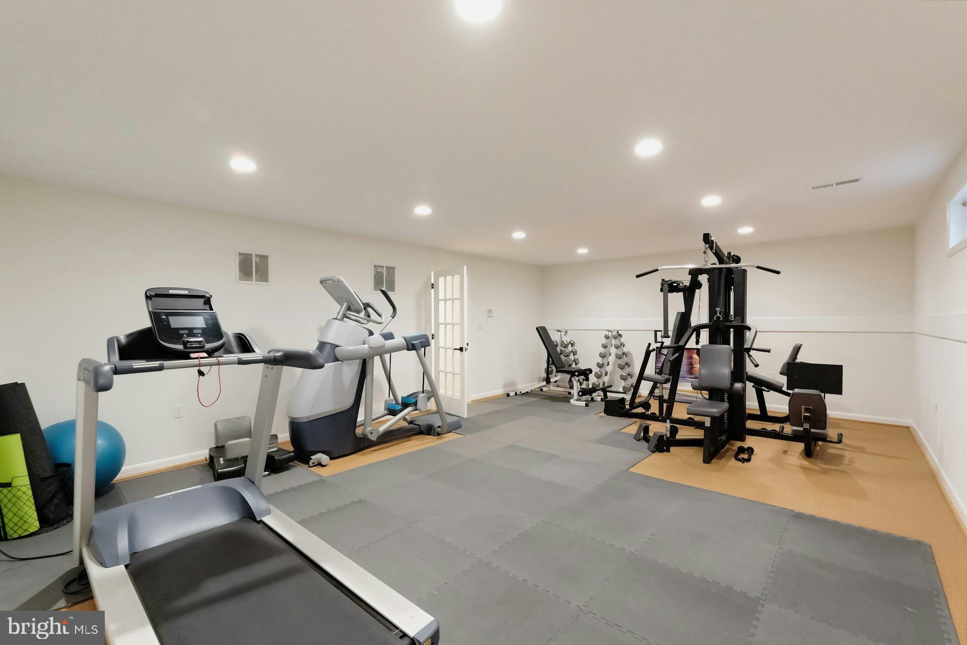 WOODSFIELD - Residential