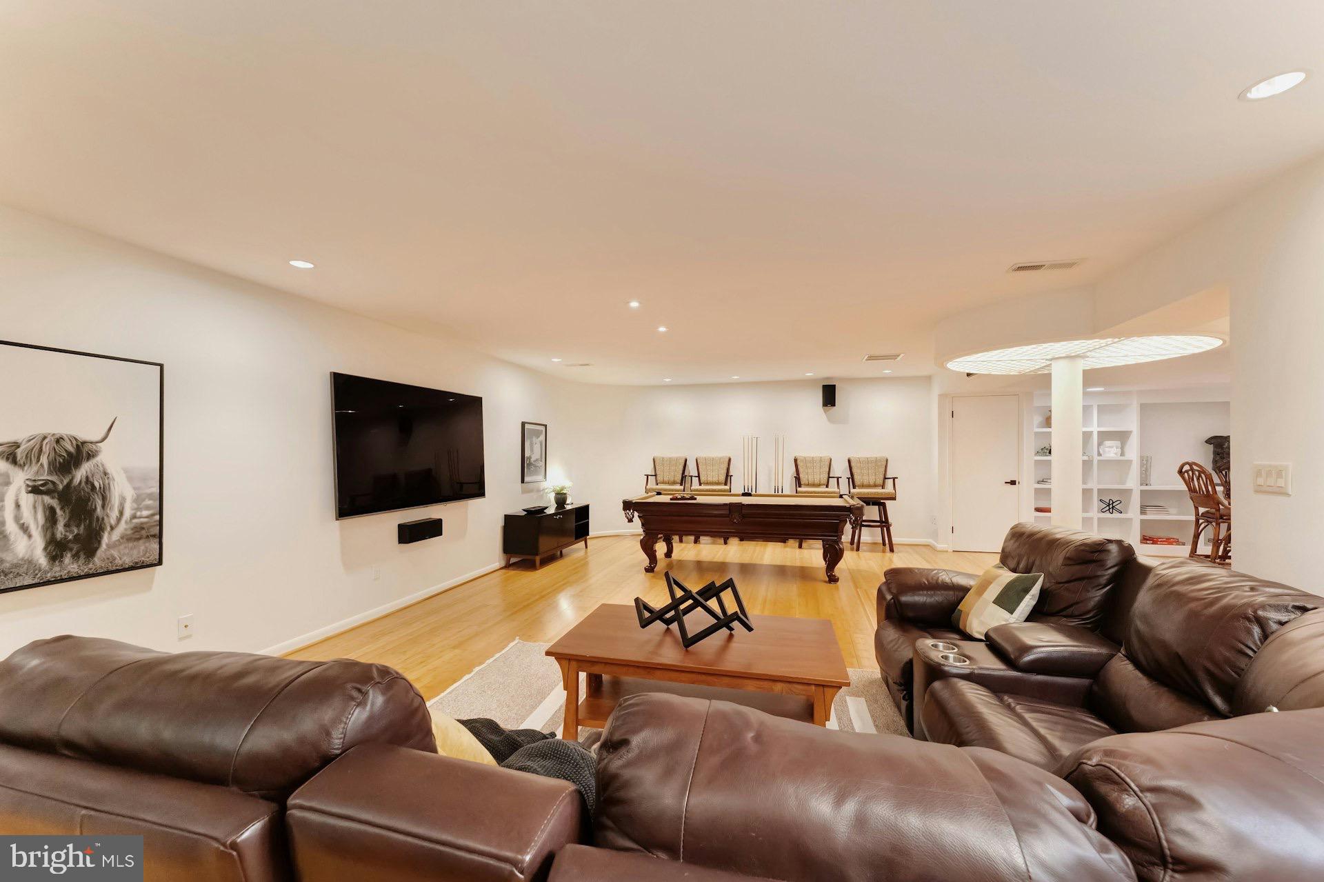 WOODSFIELD - Residential