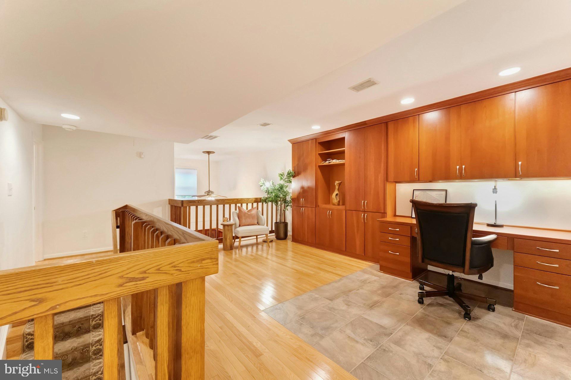 WOODSFIELD - Residential