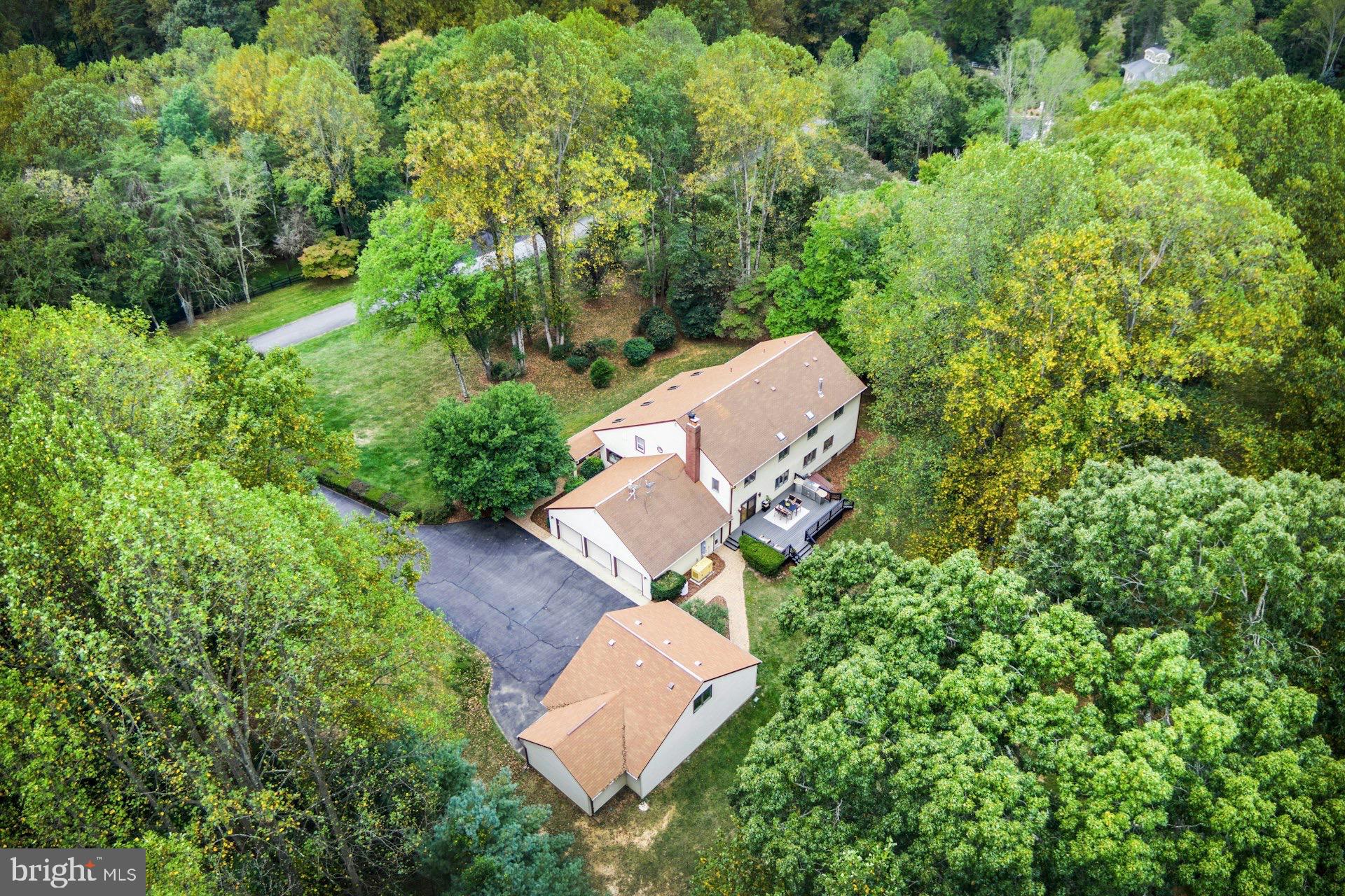 WOODSFIELD - Residential