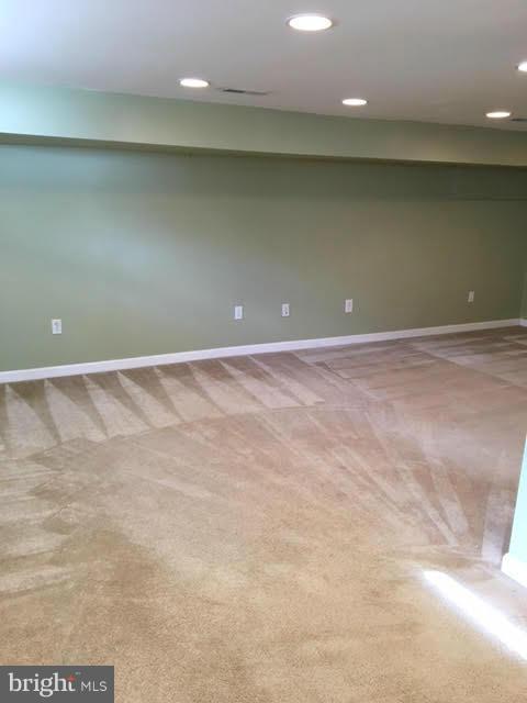 ARLINGTON VILLAGE - Residential Lease