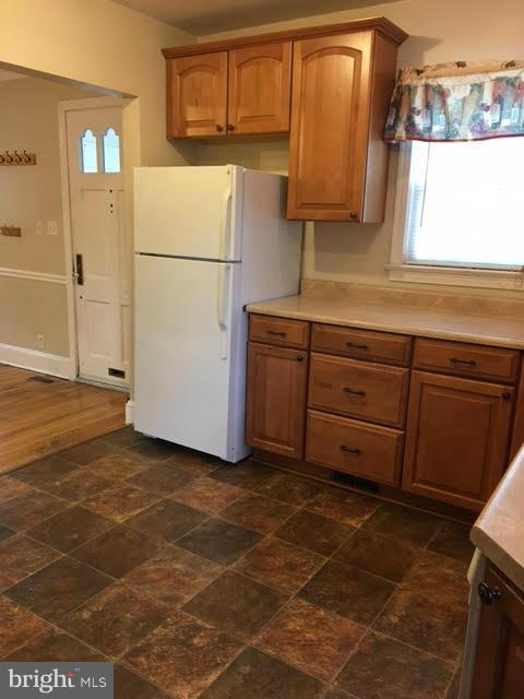 ARLINGTON VILLAGE - Residential Lease