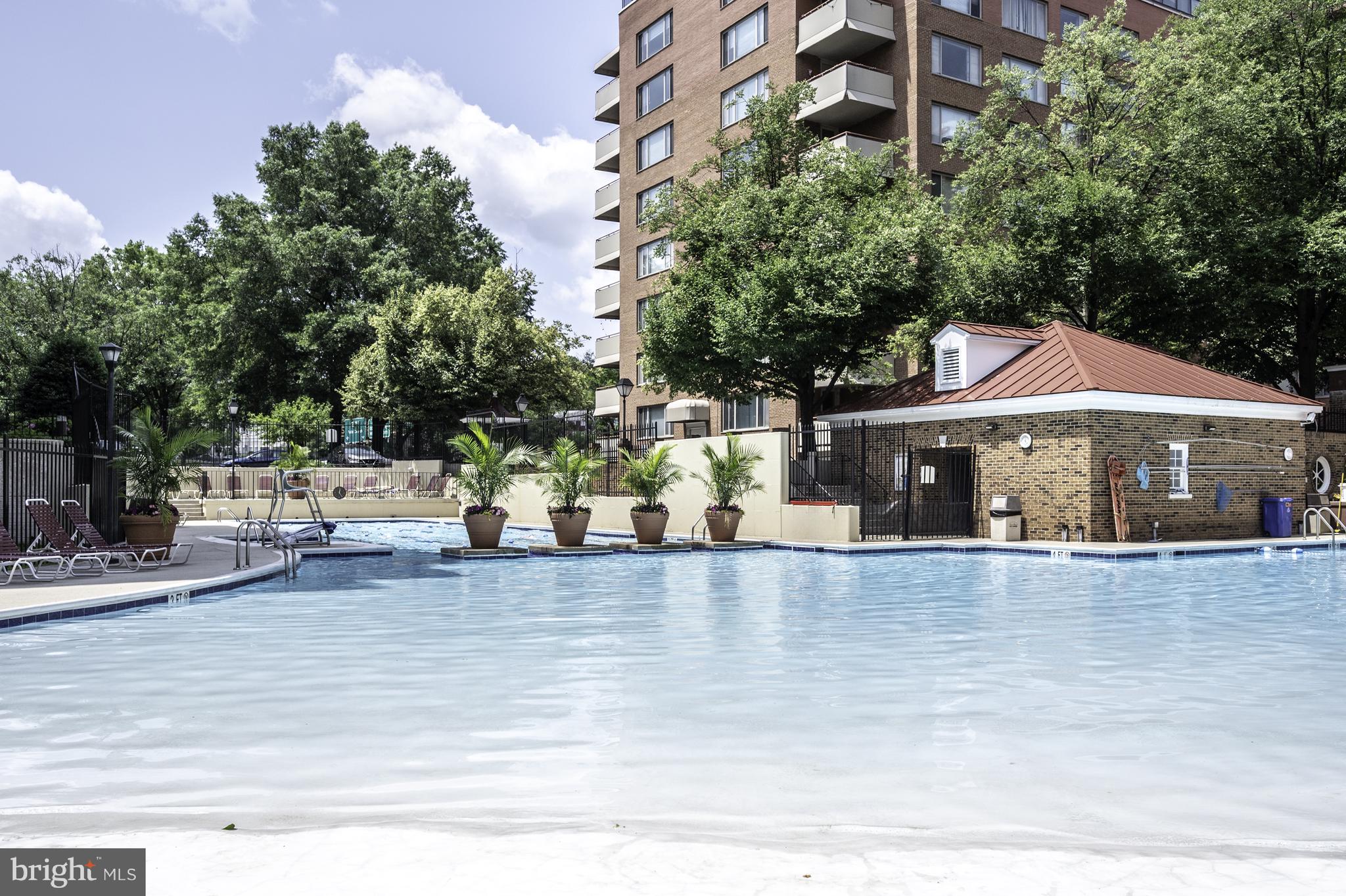 RIVER PLACE - Residential