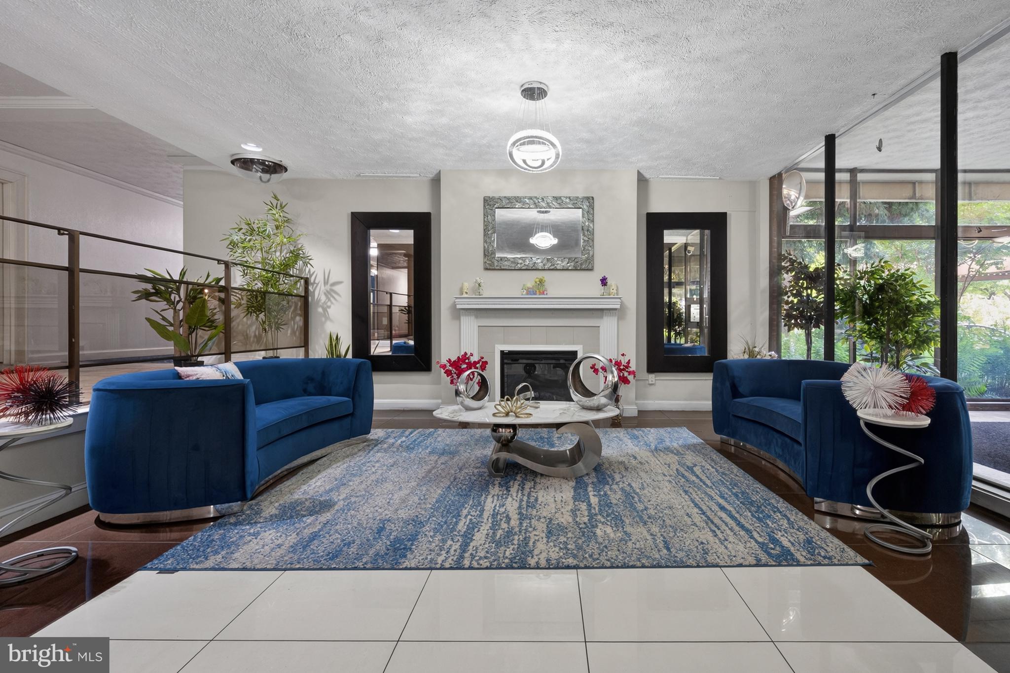 RIVER PLACE - Residential