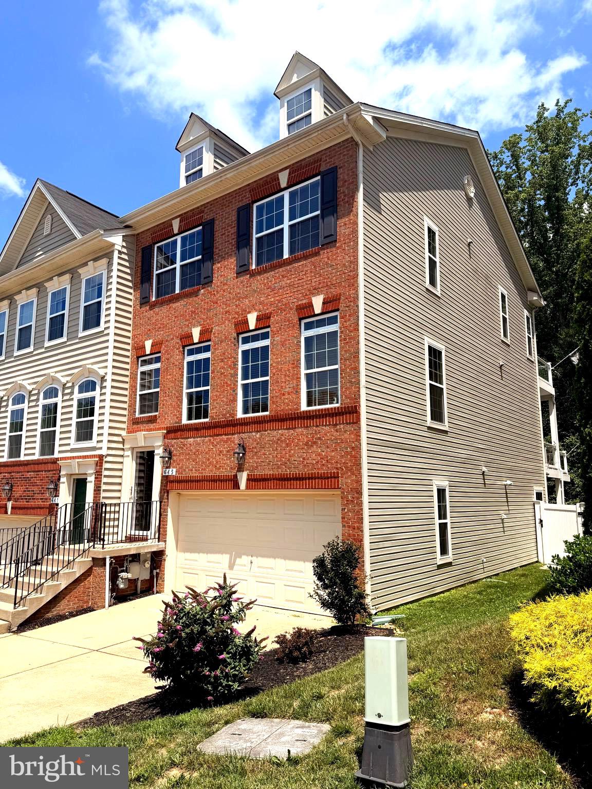 4 Bedrooms and 3.5 Baths
End Unit
Backs to woods
Fenced back yard
Gas Fireplace
Custom Oak entrance stairs
Master Suite Deck
Deck on the kitchen level w/steps
Fully finished basement
Granite counters
2 New refrigerators (2024)
Bosch Dishwasher
Gas Heat