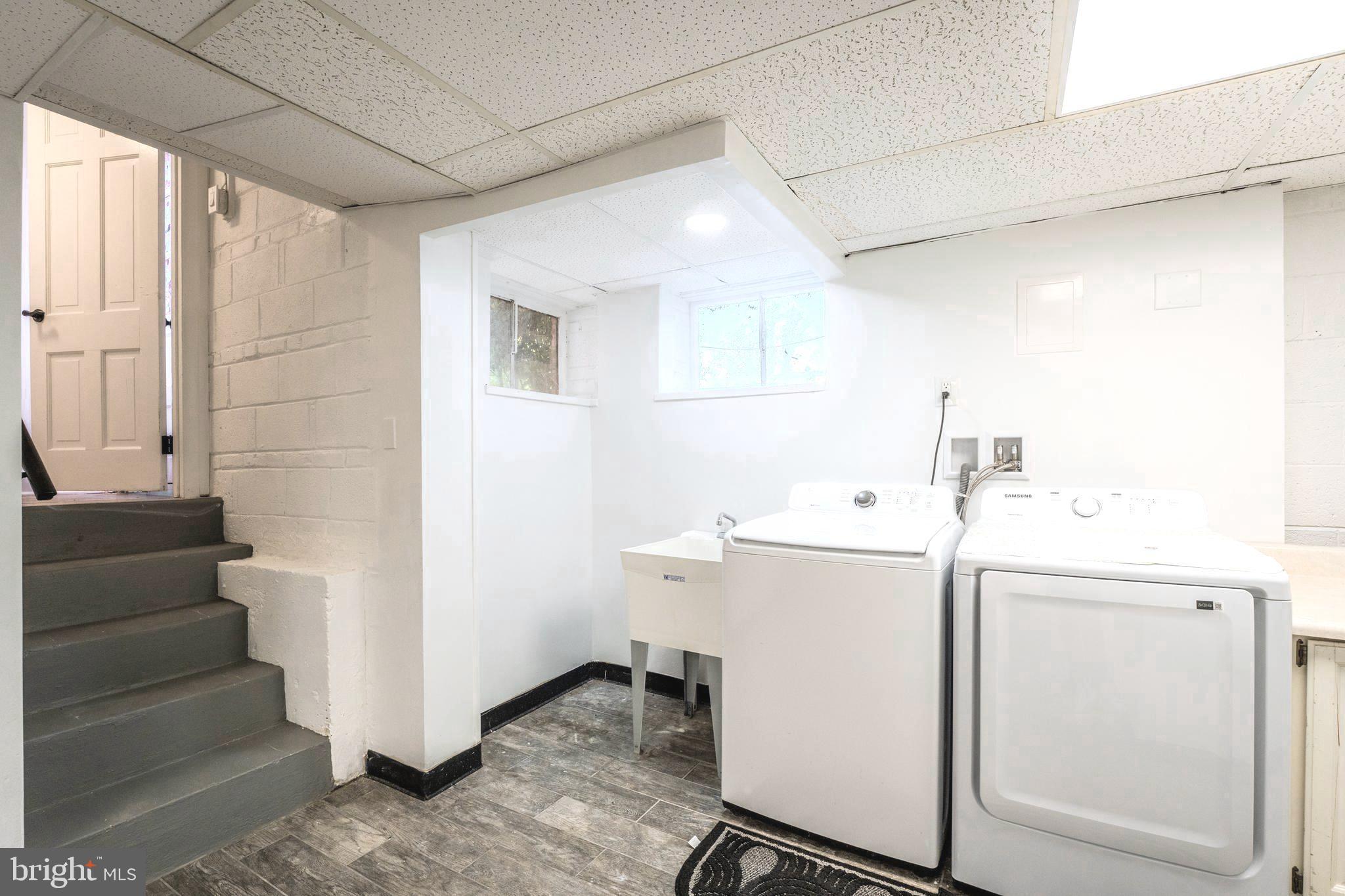 WEST SPRINGFIELD - Residential