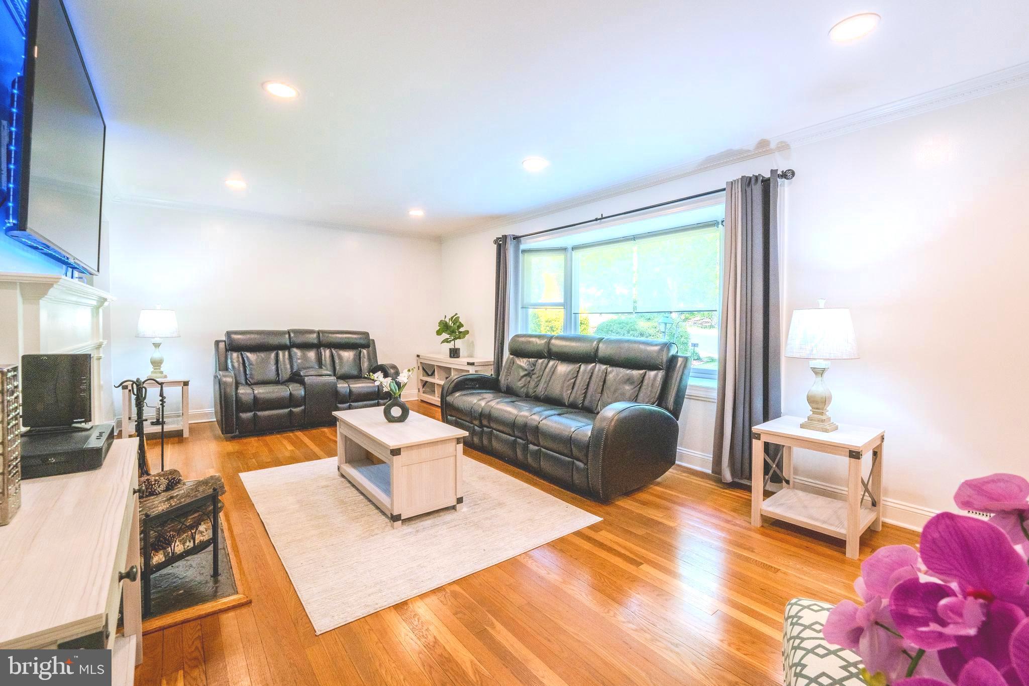 WEST SPRINGFIELD - Residential