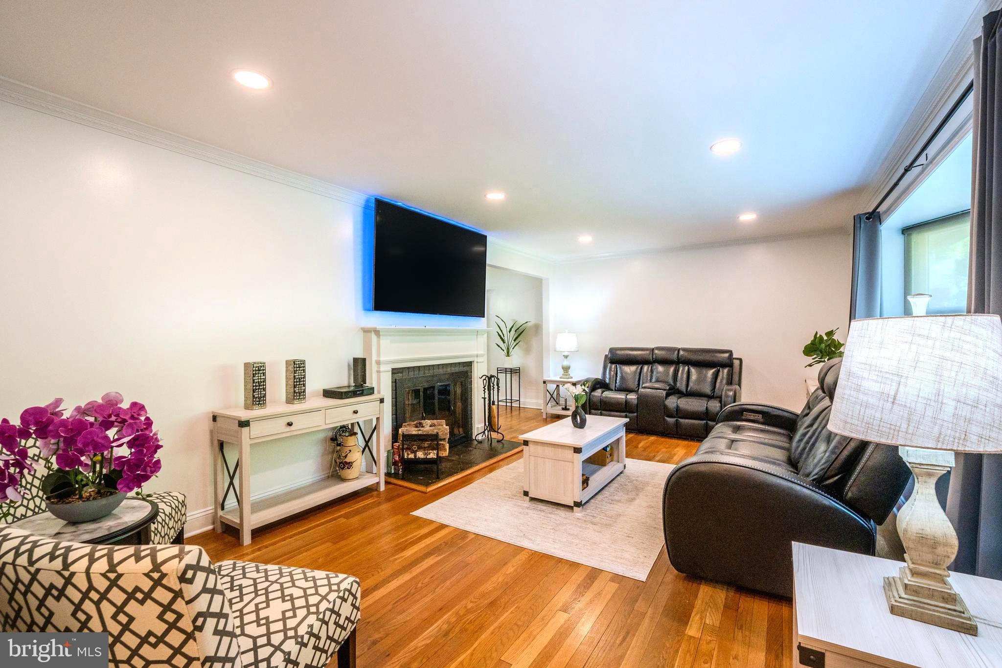 WEST SPRINGFIELD - Residential