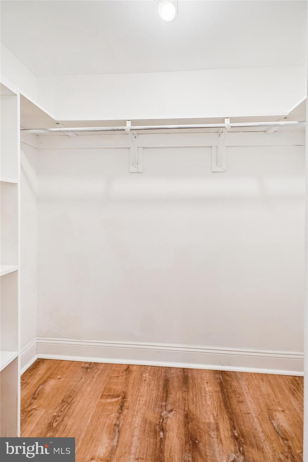 YORKTOWNE SQUARE - Residential Lease