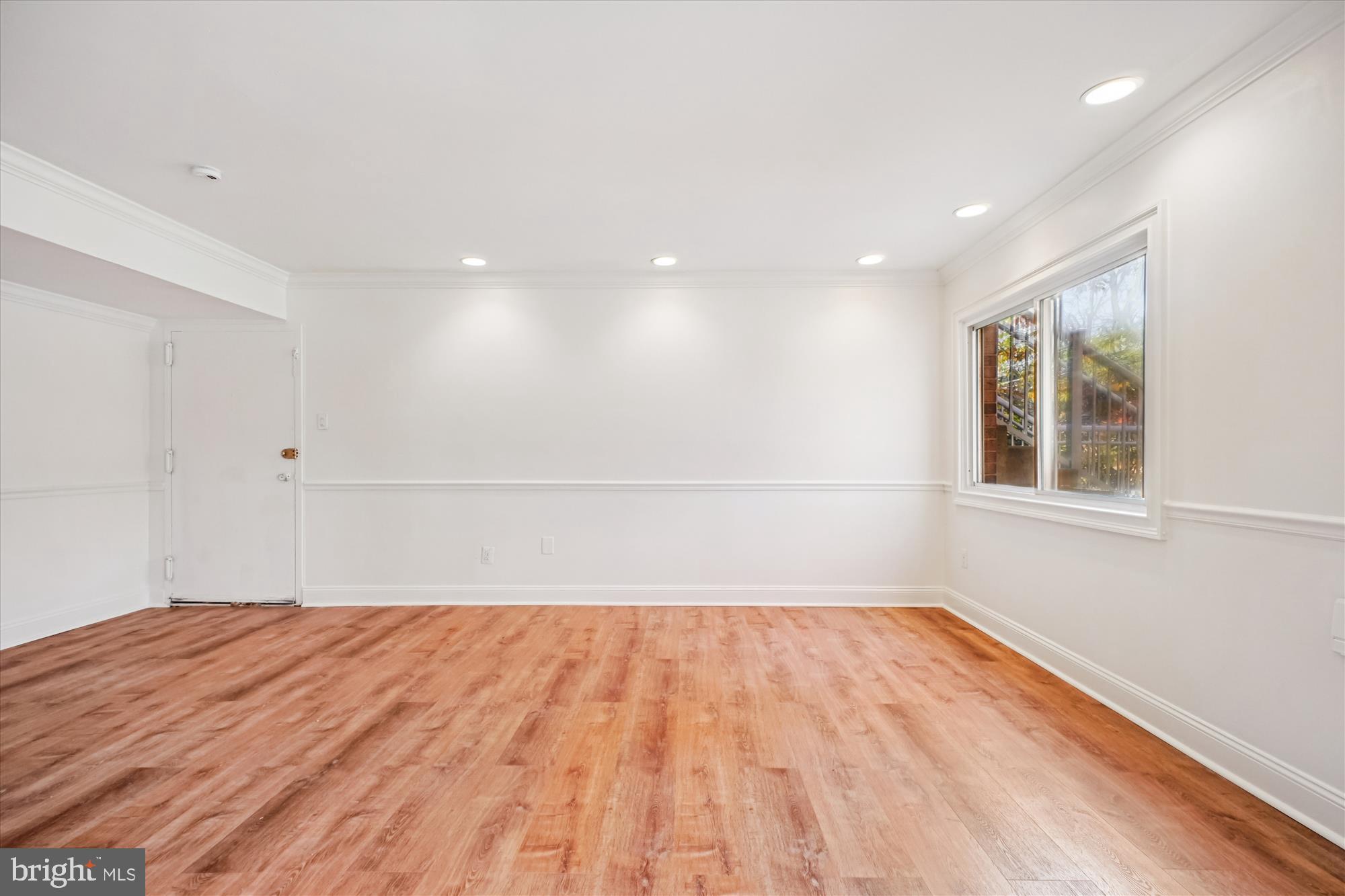 YORKTOWNE SQUARE - Residential Lease