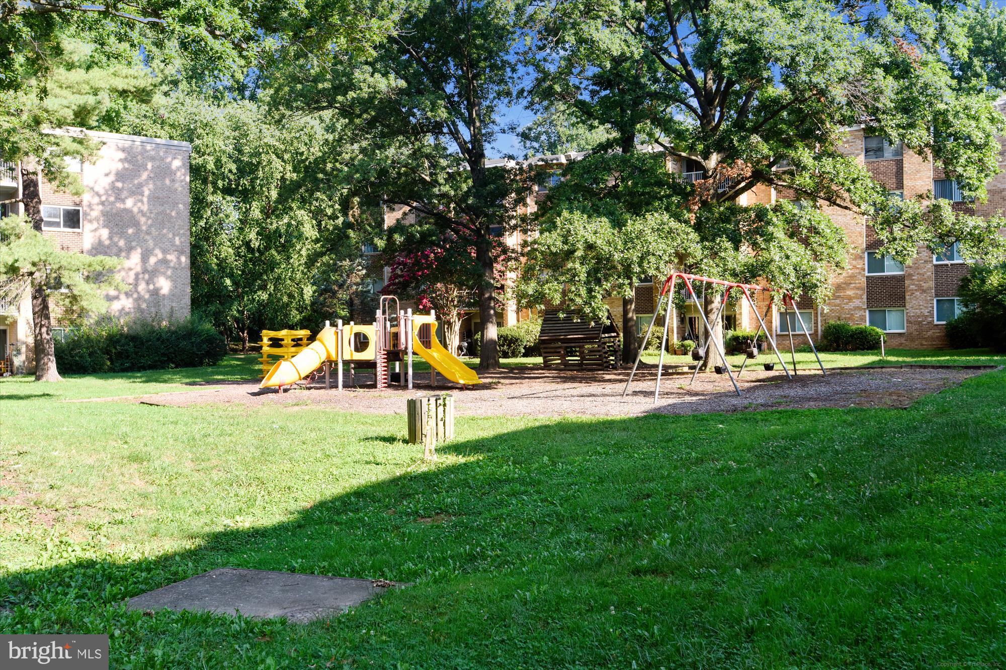 YORKTOWNE SQUARE - Residential Lease