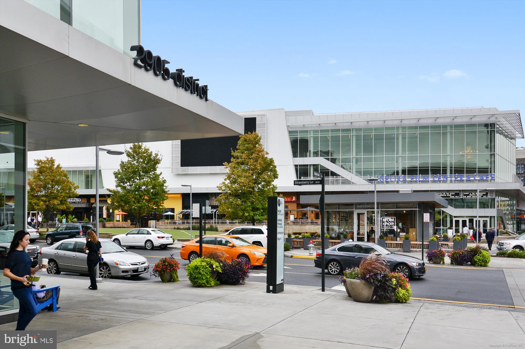 YORKTOWNE SQUARE - Residential Lease