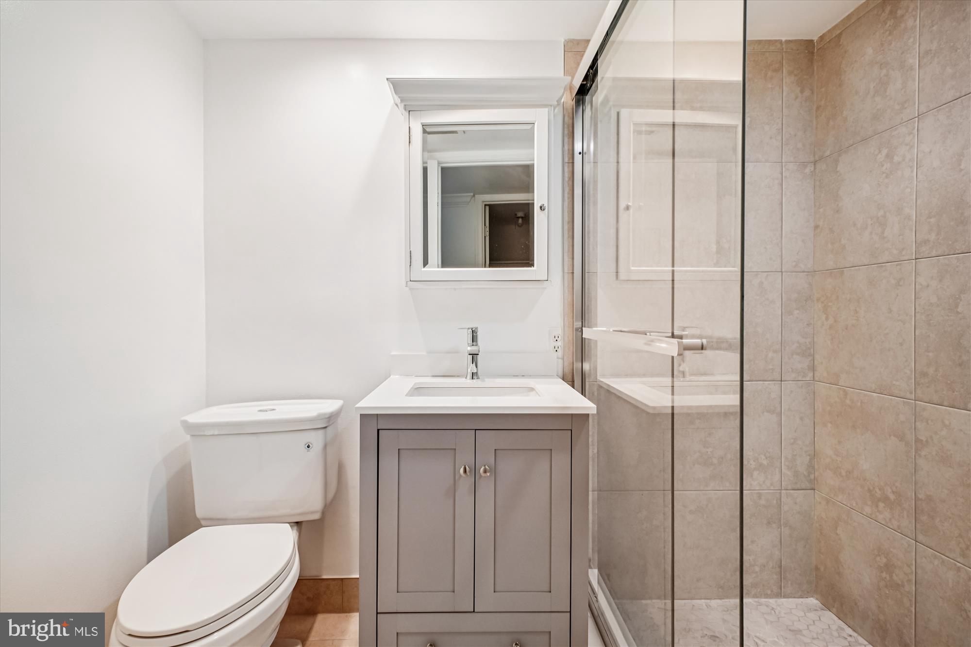 YORKTOWNE SQUARE - Residential Lease