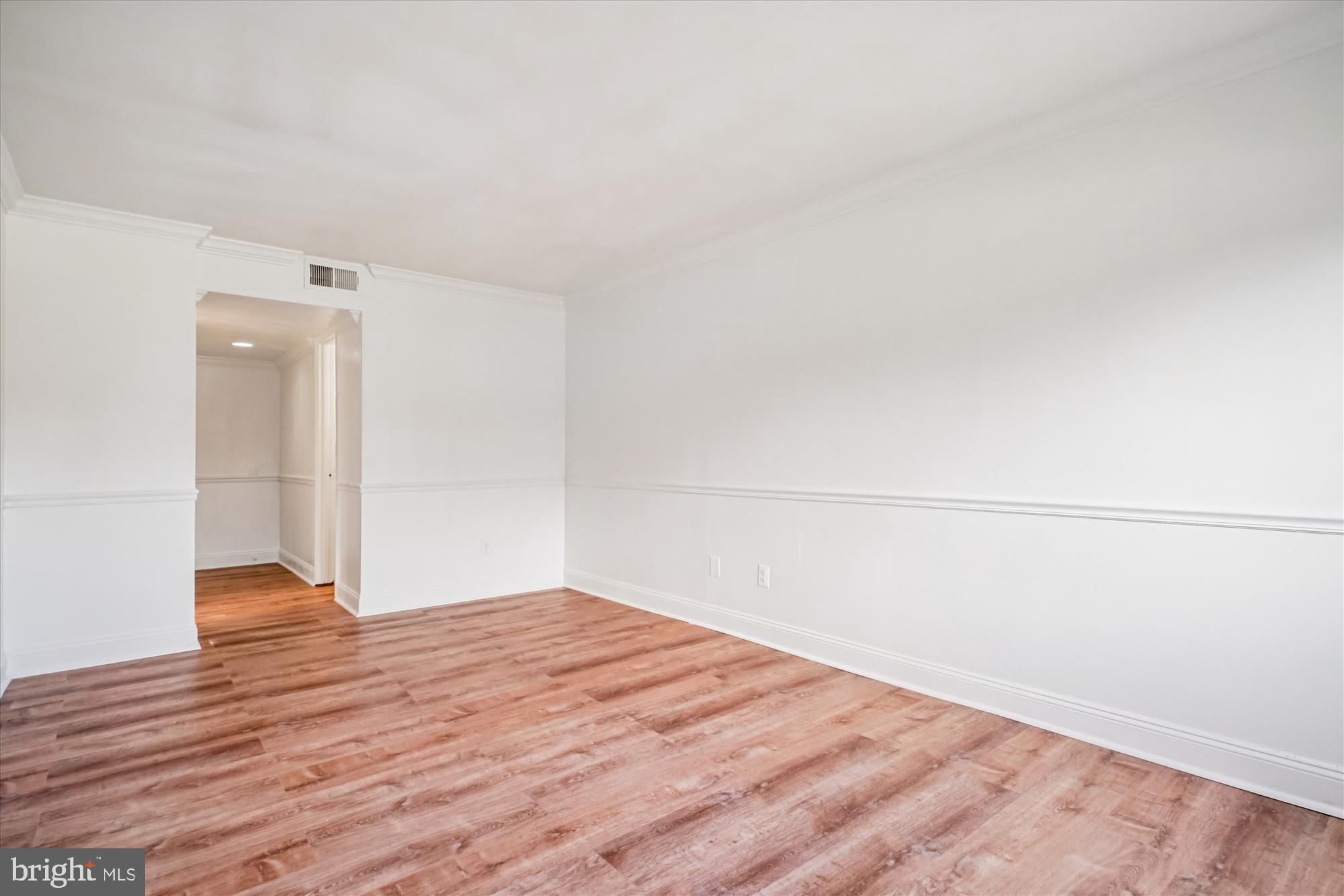 YORKTOWNE SQUARE - Residential Lease