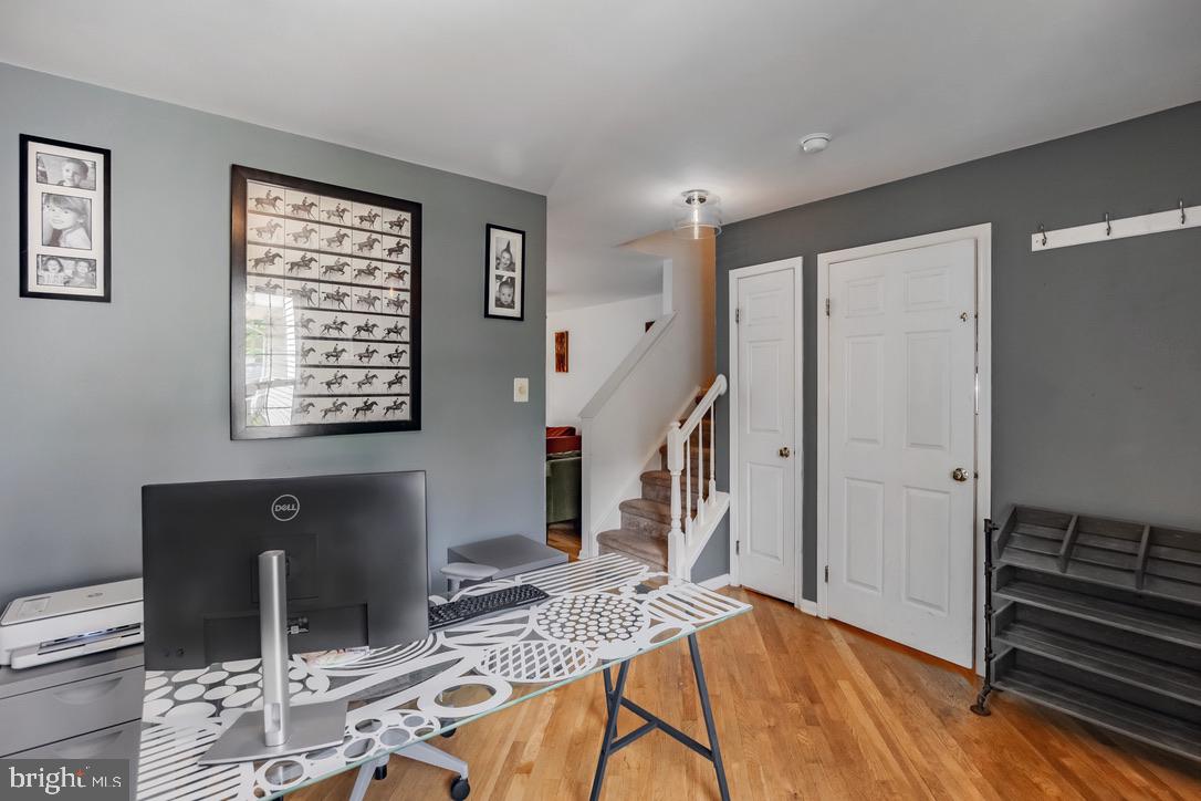 112 STEWARTS COURT 406