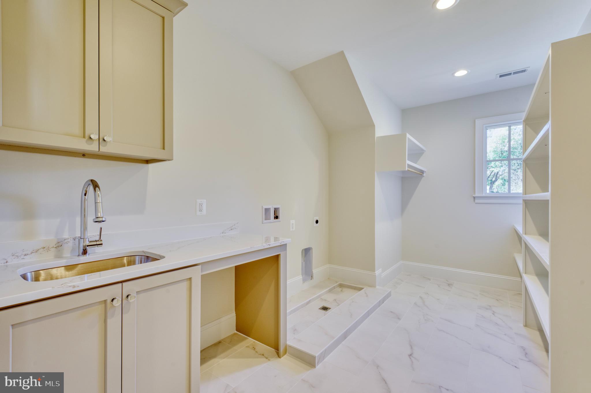 POTOMAC HILLS - Residential