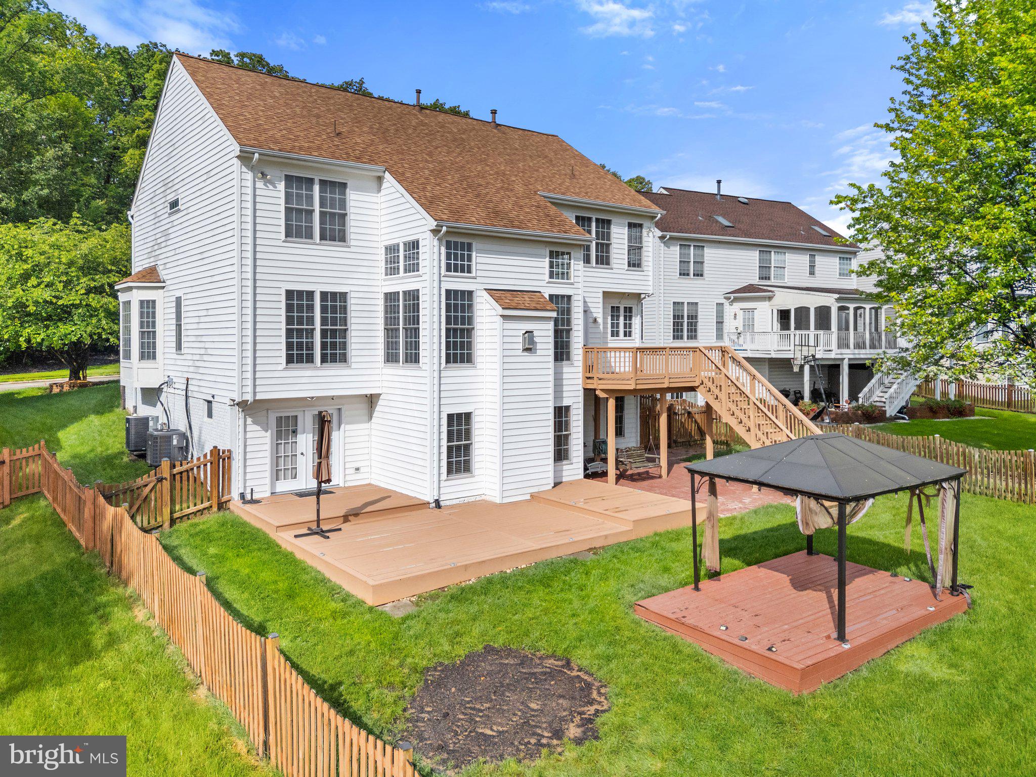 RIVER OAKS - Residential