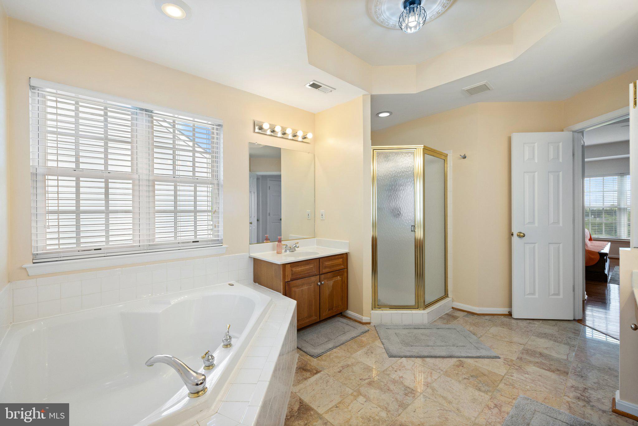 RIVER OAKS - Residential