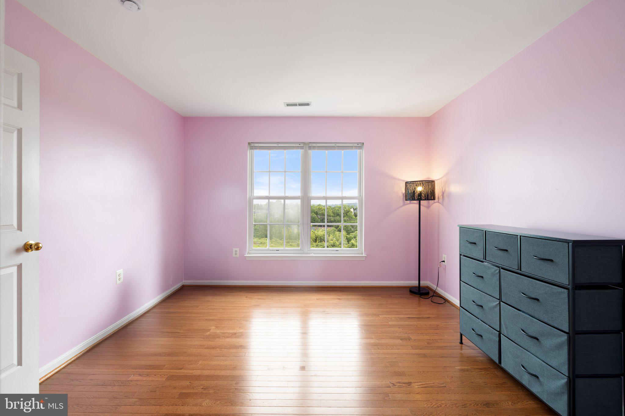 RIVER OAKS - Residential