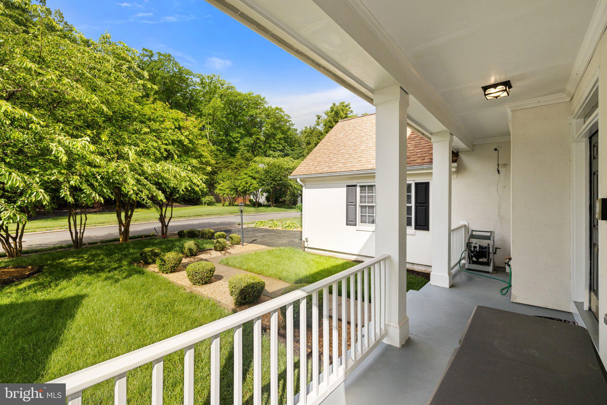 RIVER OAKS - Residential