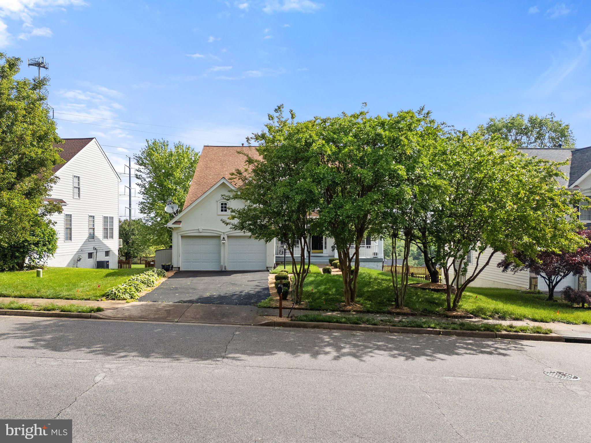 RIVER OAKS - Residential