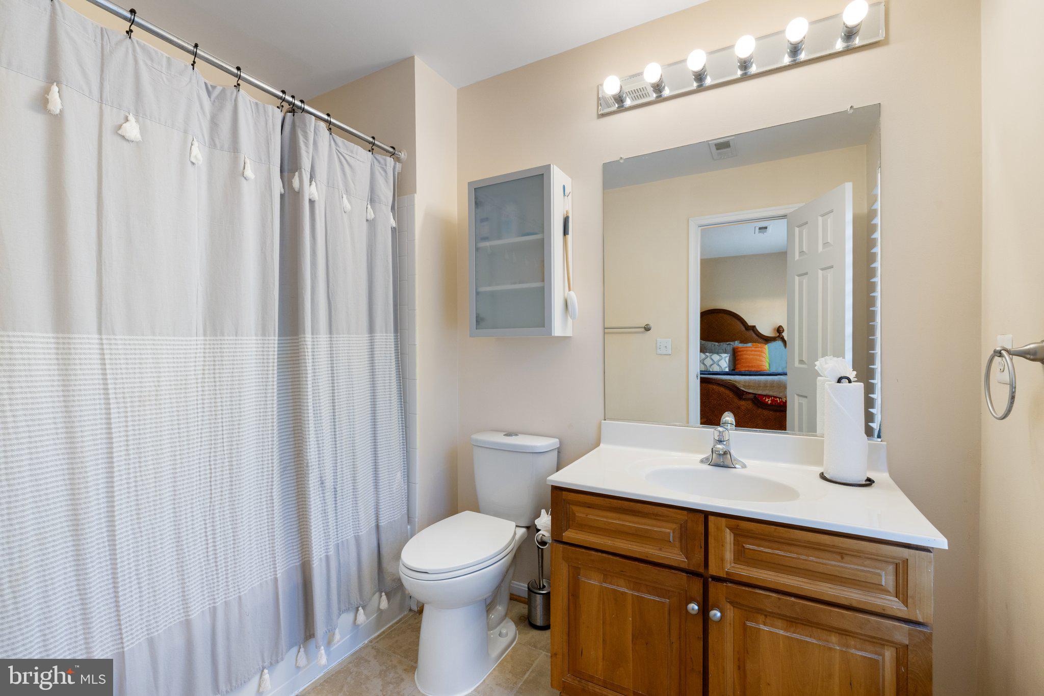 RIVER OAKS - Residential