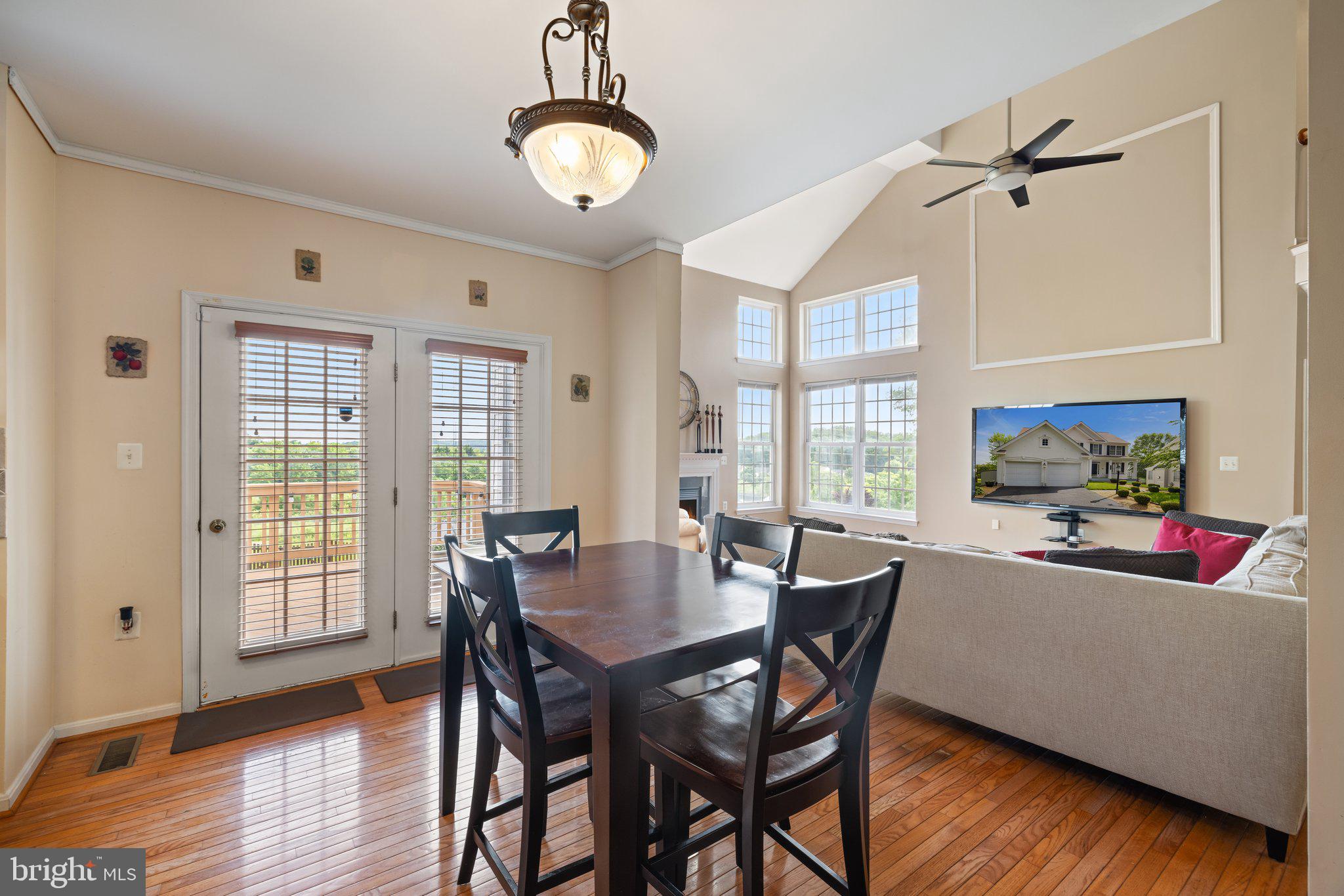 RIVER OAKS - Residential