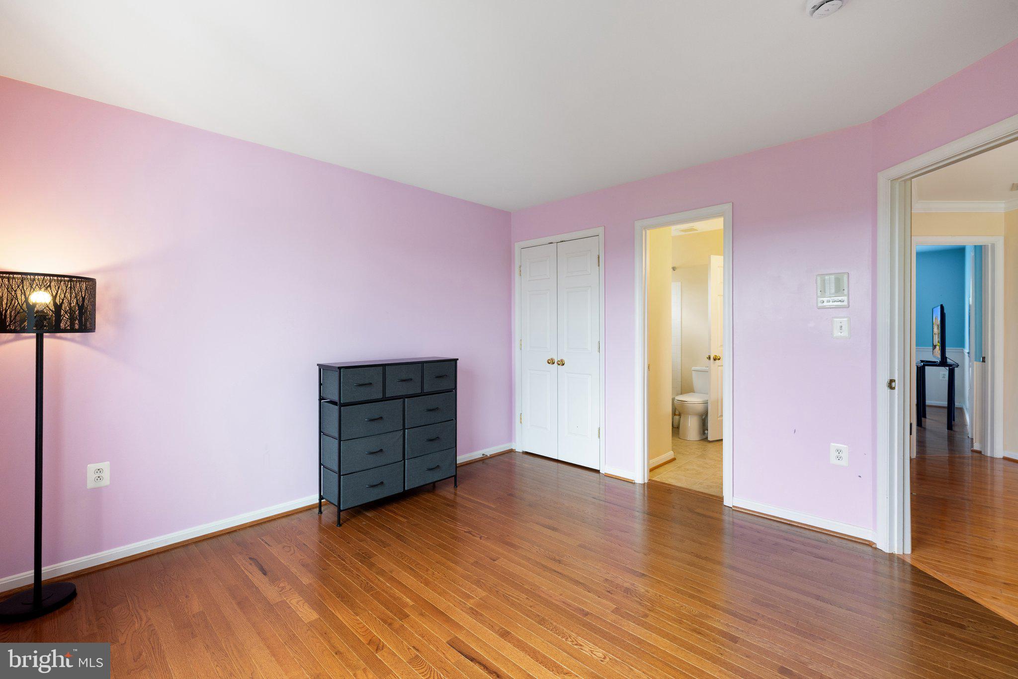 RIVER OAKS - Residential