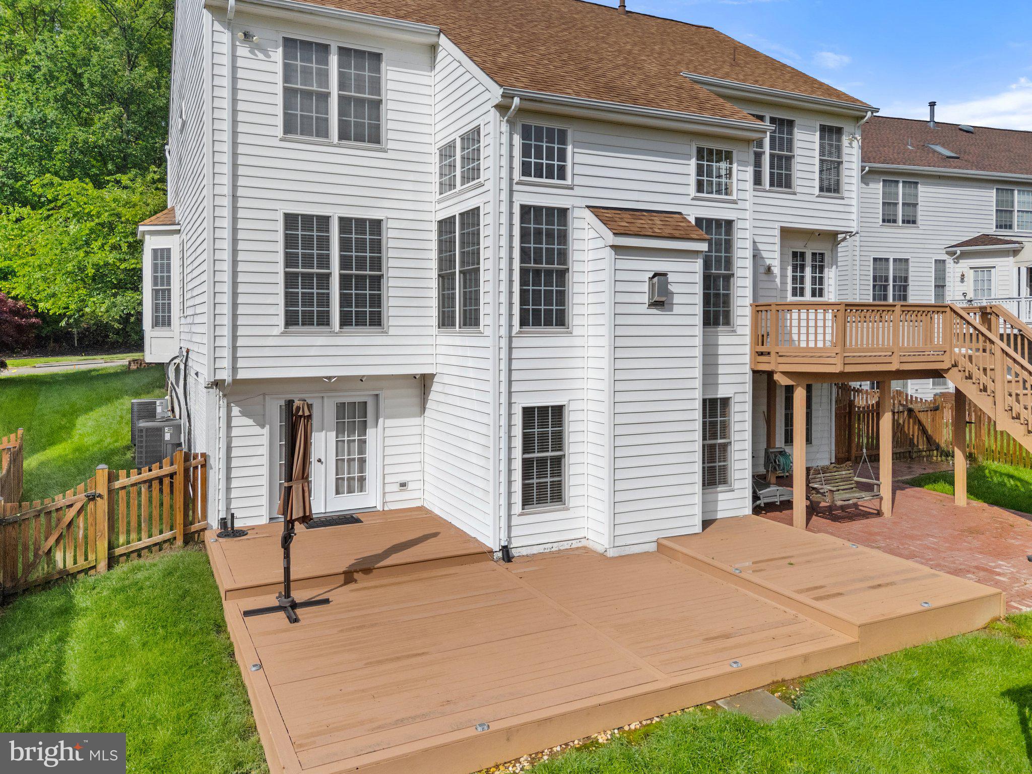 RIVER OAKS - Residential