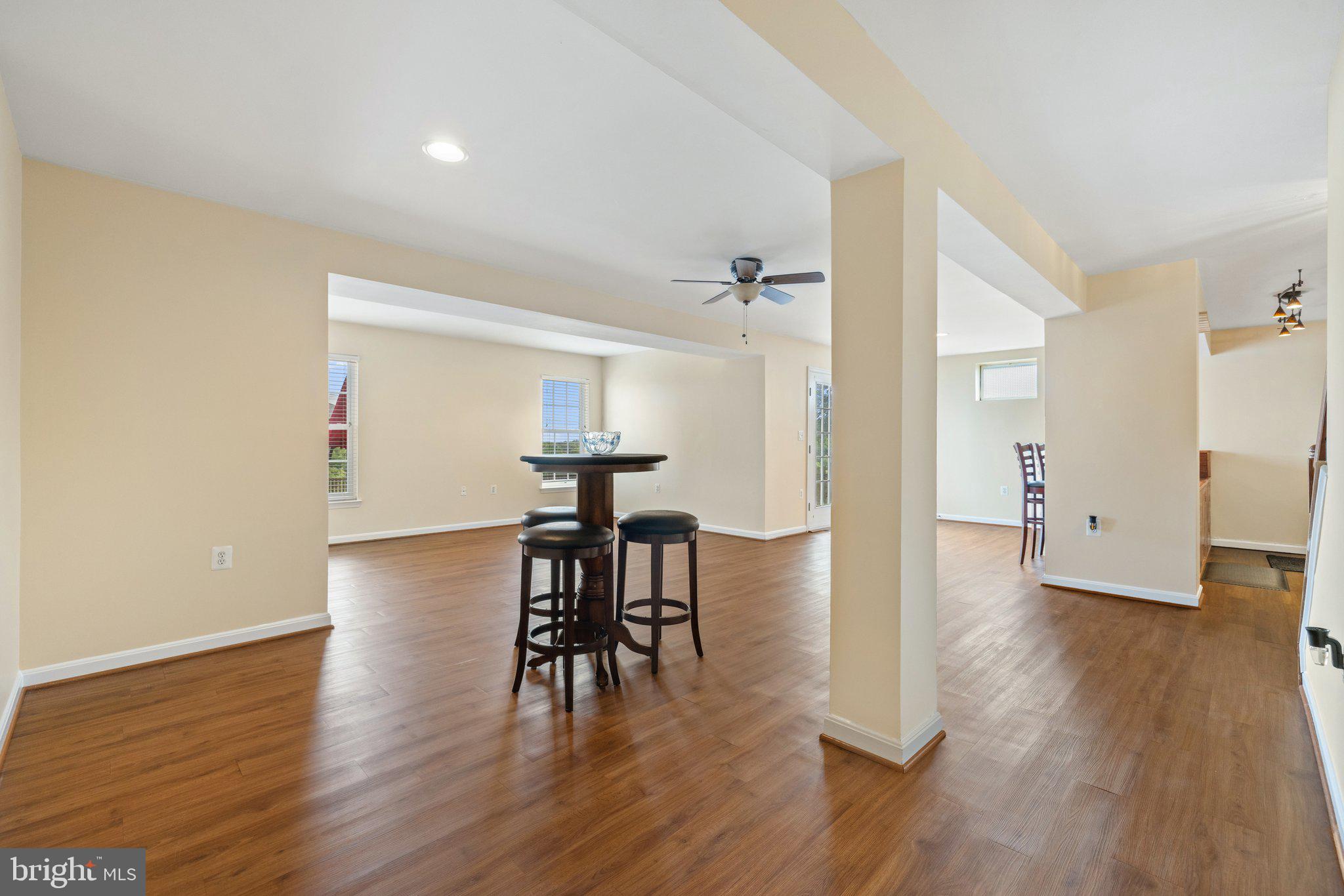 RIVER OAKS - Residential