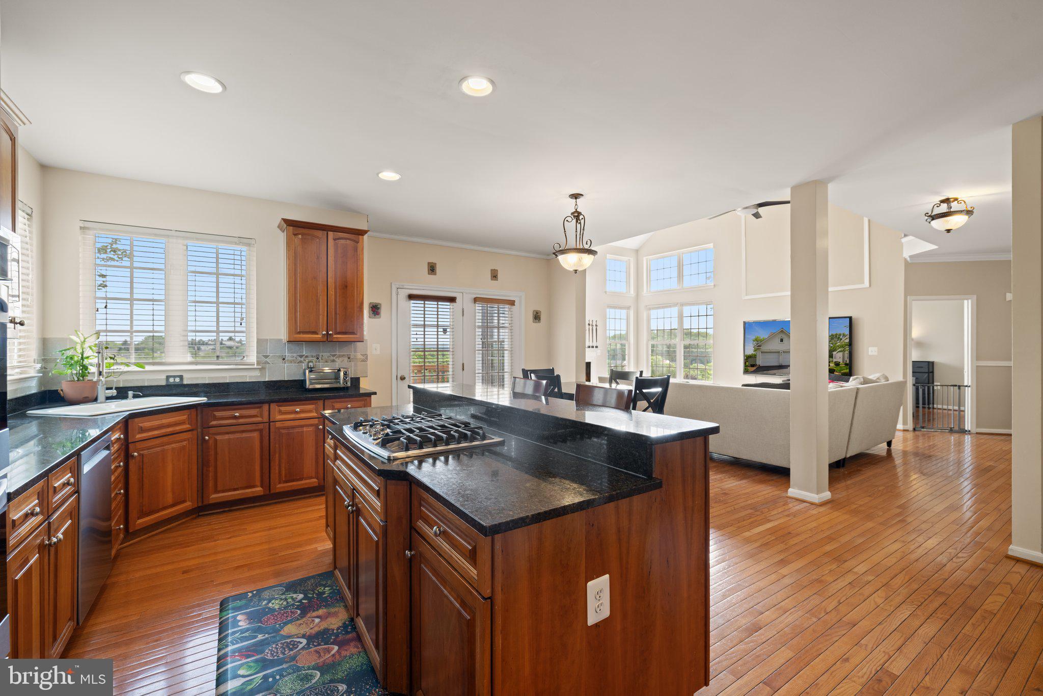 RIVER OAKS - Residential