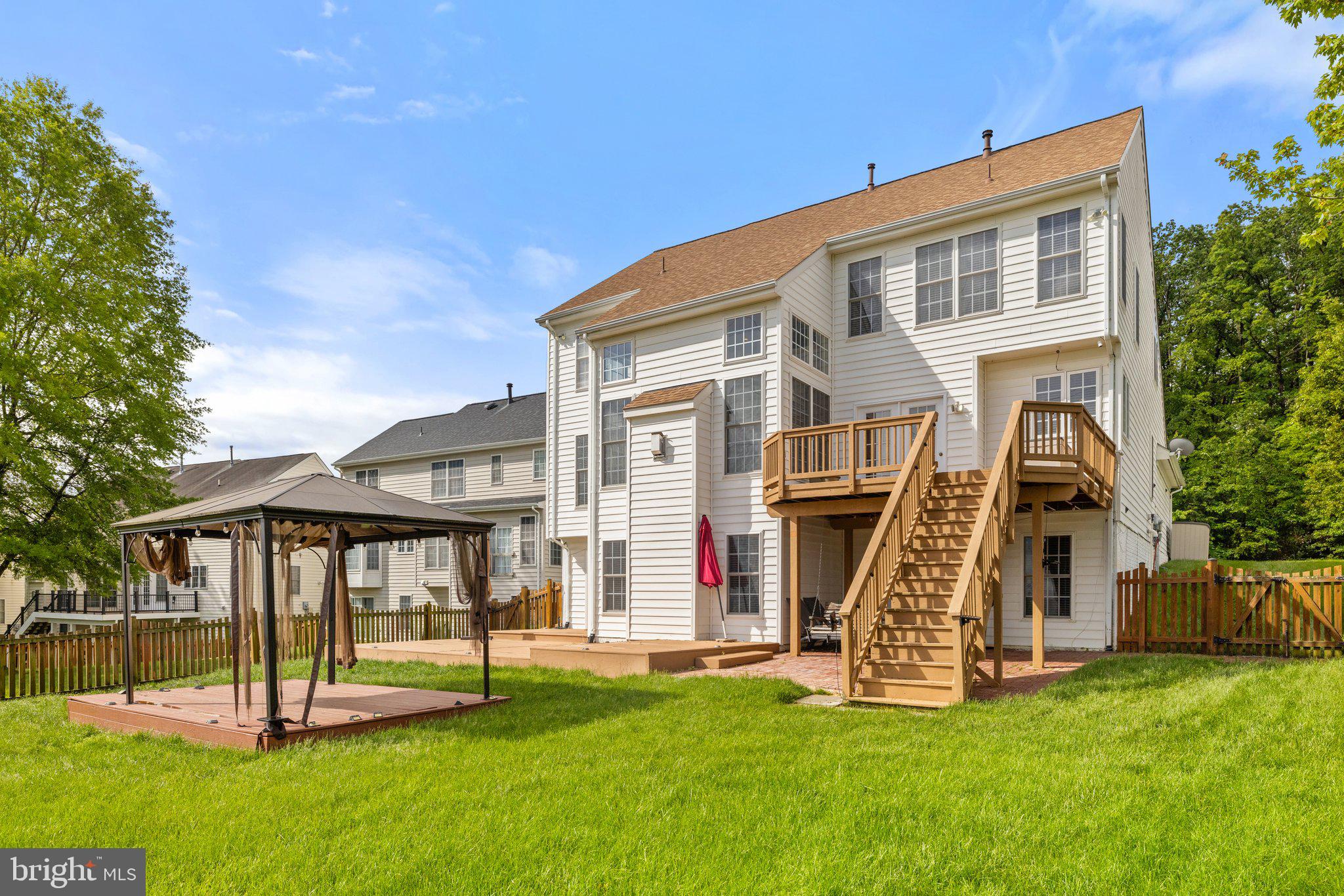 RIVER OAKS - Residential