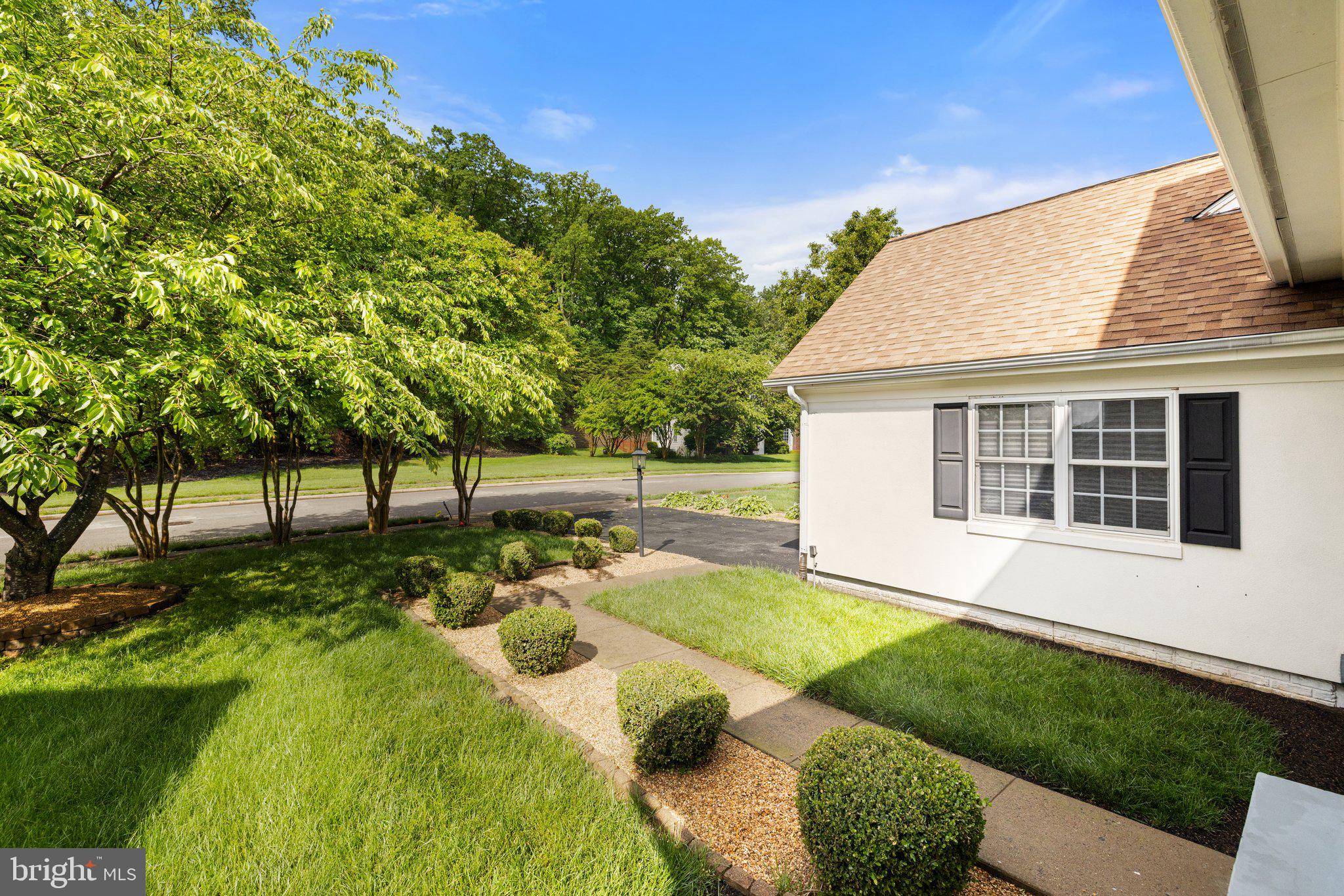 RIVER OAKS - Residential