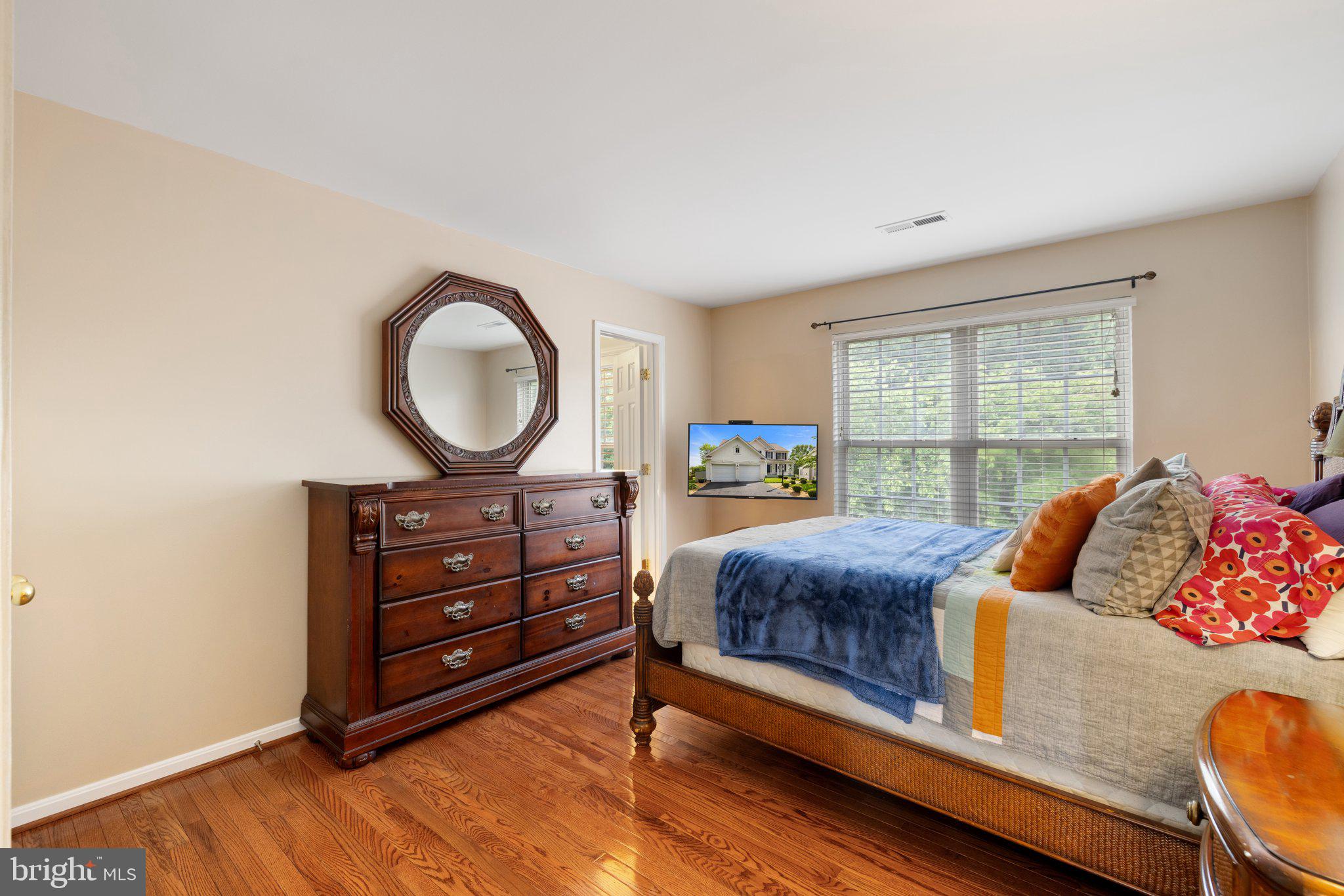 RIVER OAKS - Residential