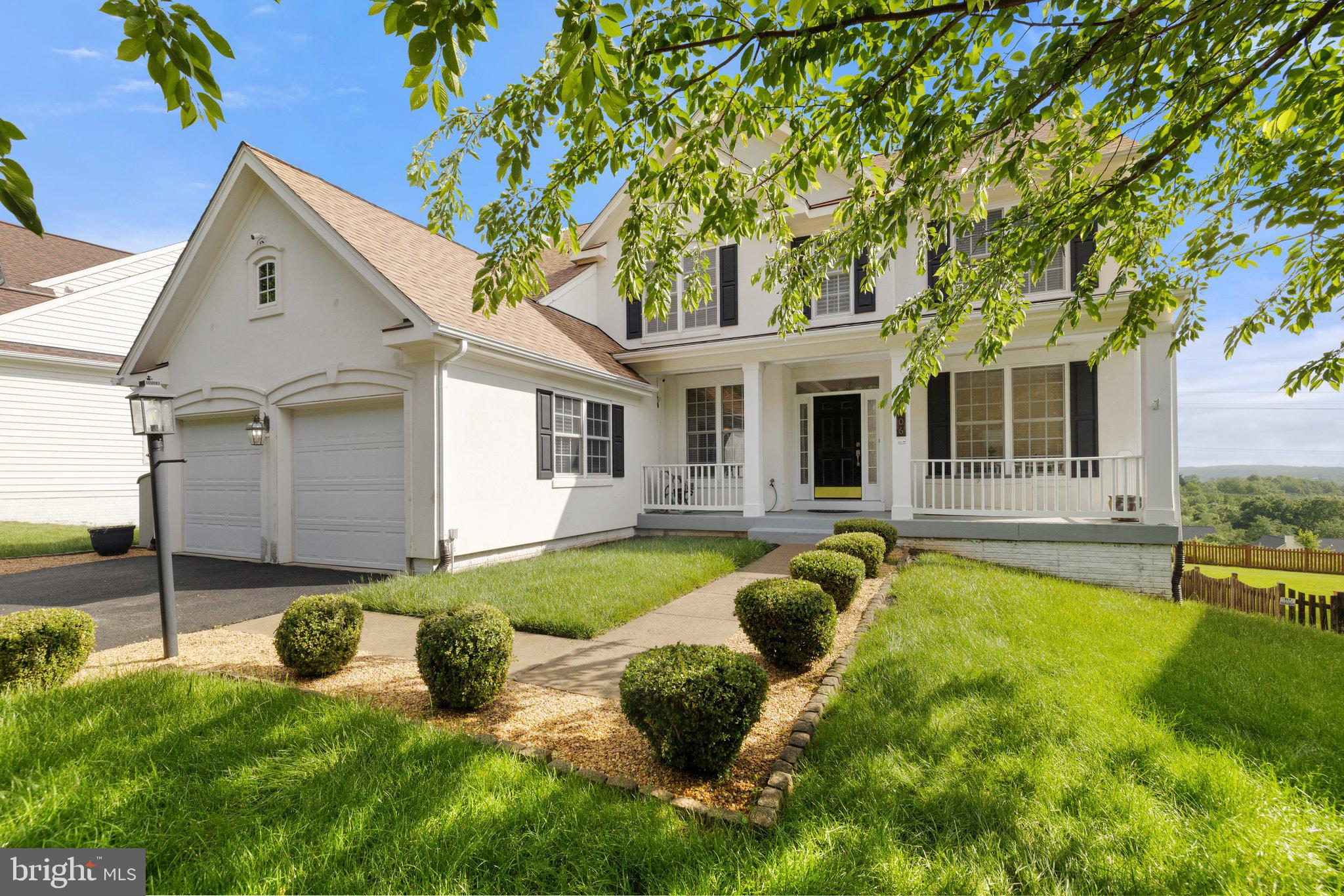 RIVER OAKS - Residential