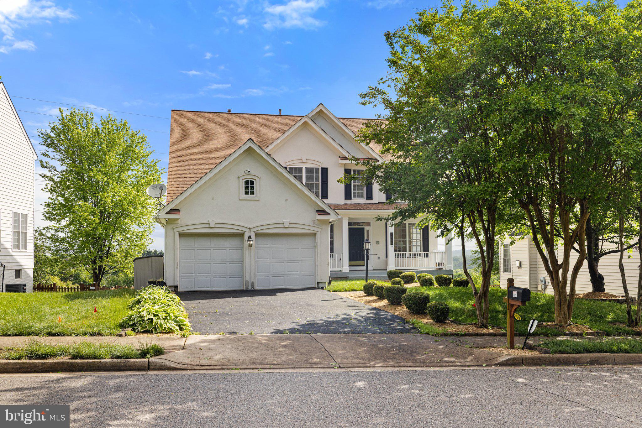 RIVER OAKS - Residential