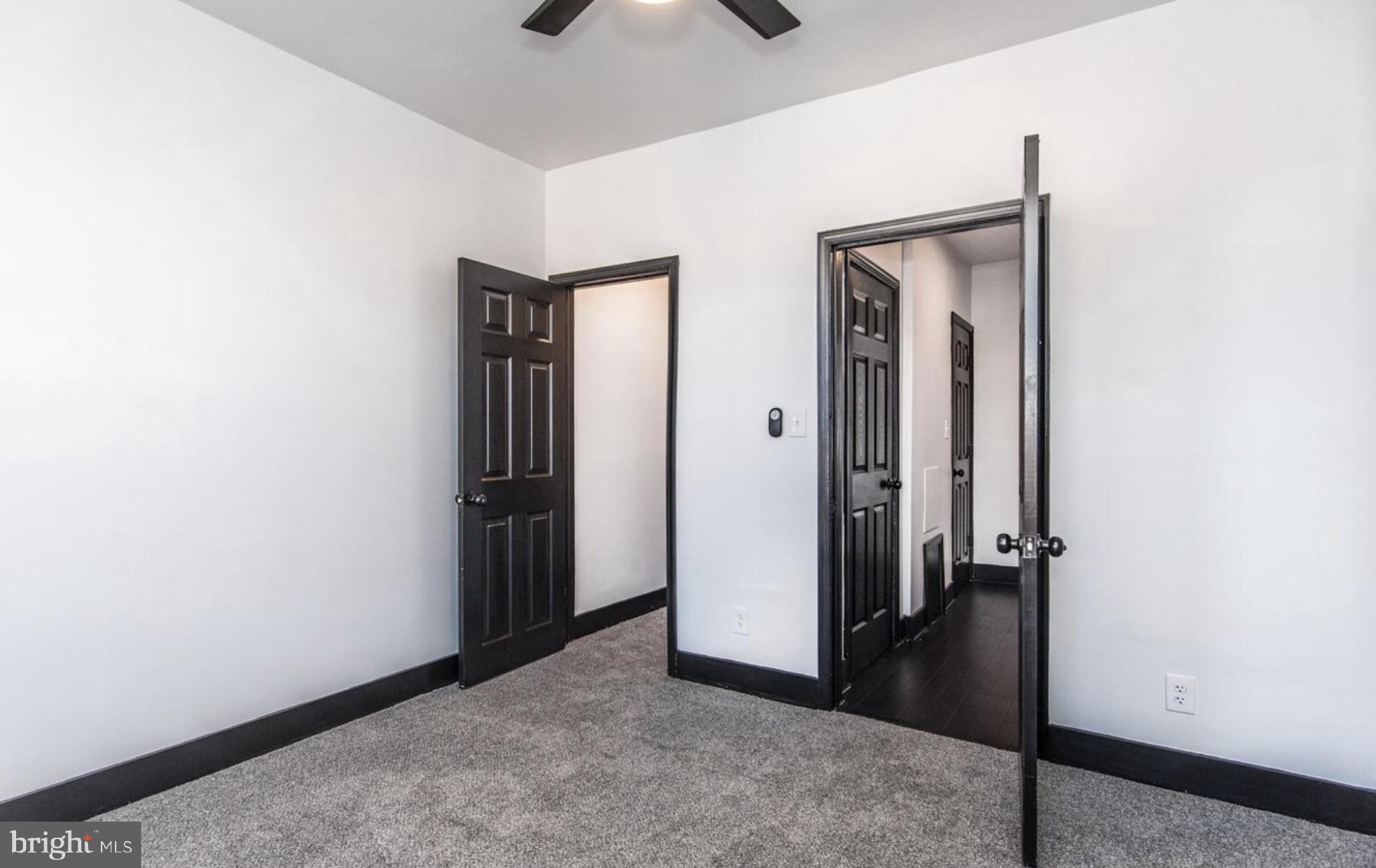 EAST KENSINGTON - Residential