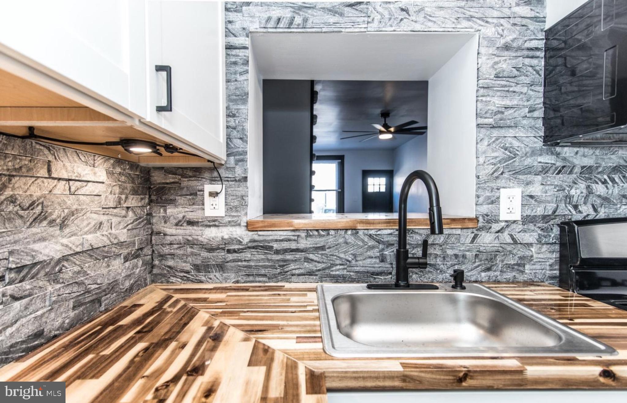 EAST KENSINGTON - Residential