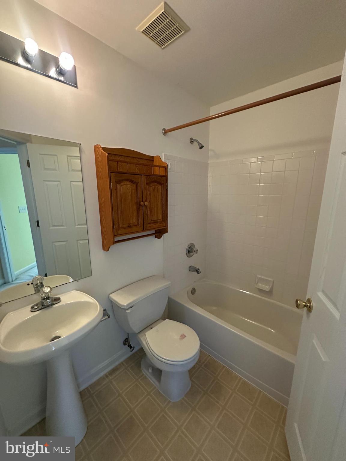 SUMMER WOODS - Residential