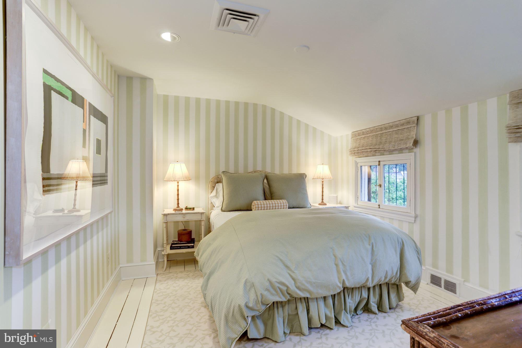 GEORGETOWN - Residential