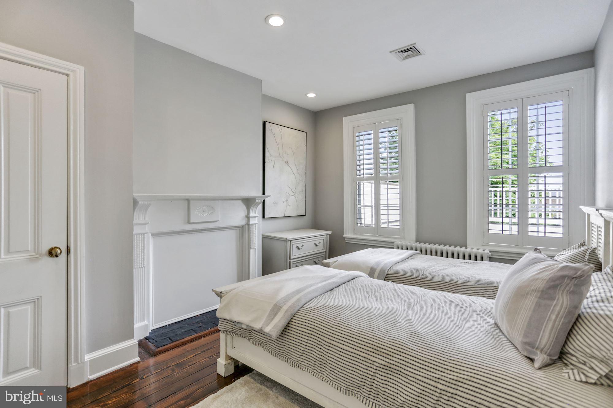 GEORGETOWN - Residential