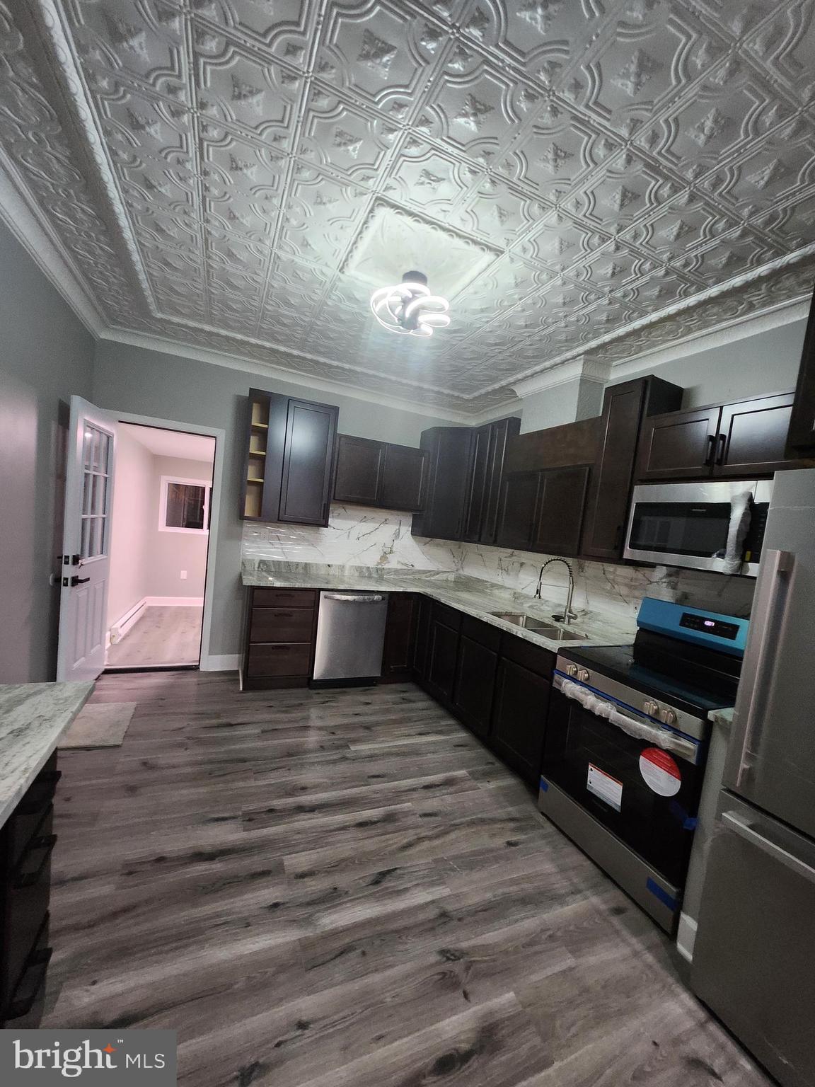 BALTIMORE EAST - SOUTH CLIFTON PARK HIST. DISTRICT - Residential Lease