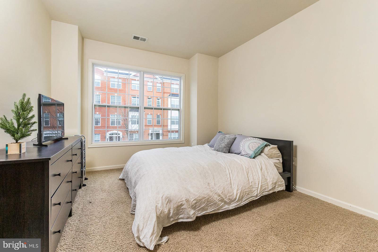 LOUDOUN VALLEY BUCKINGHAM - Residential