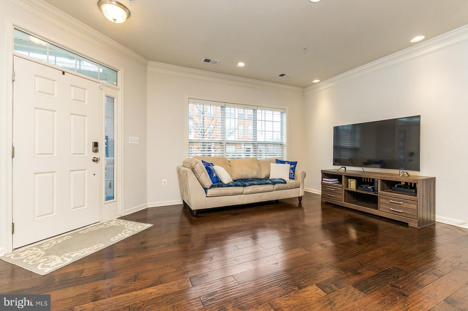 LOUDOUN VALLEY BUCKINGHAM - Residential